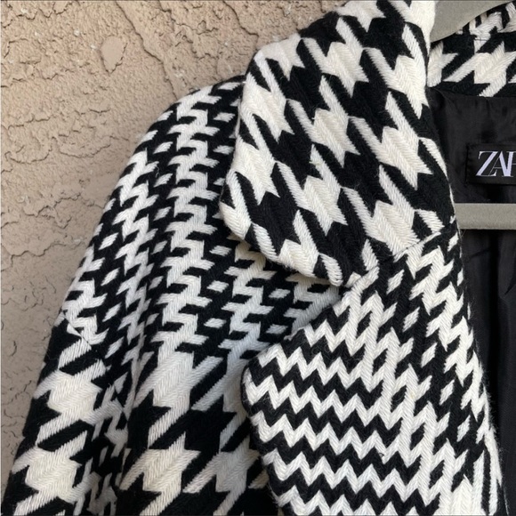 Zara Black and White Houndstooth Coat - Picture 7 of 12